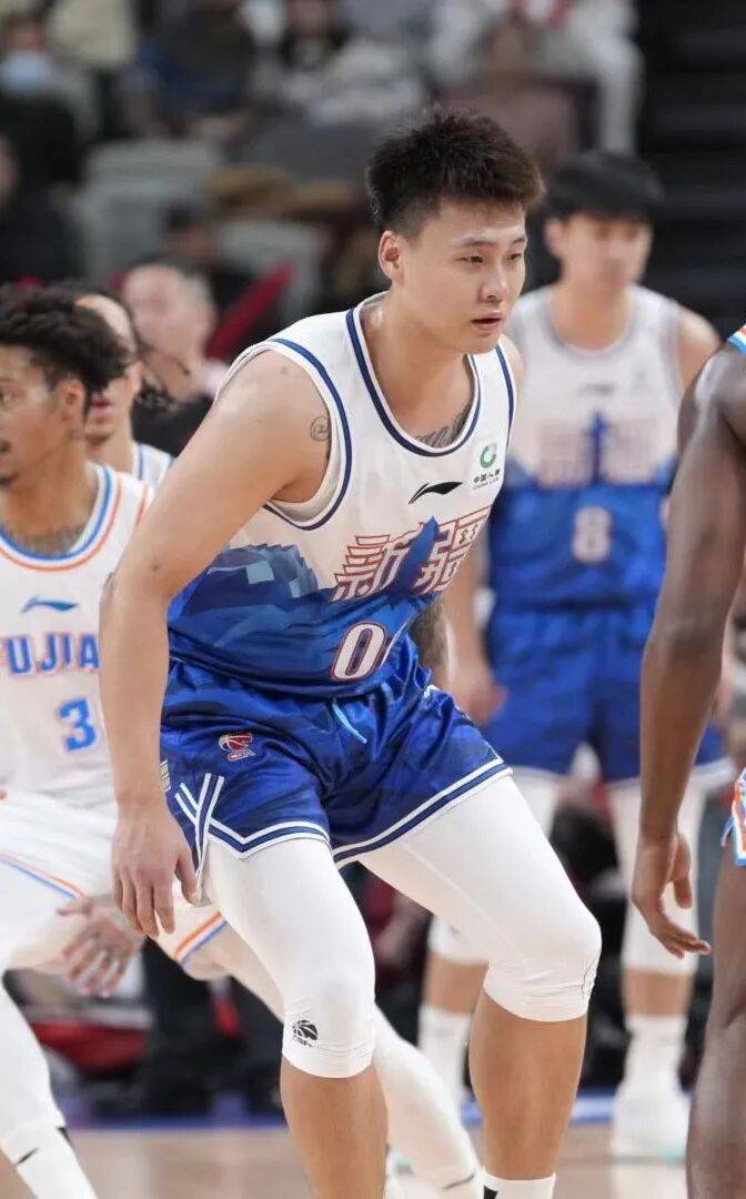 今年CBA转会市场，比NBA刺激