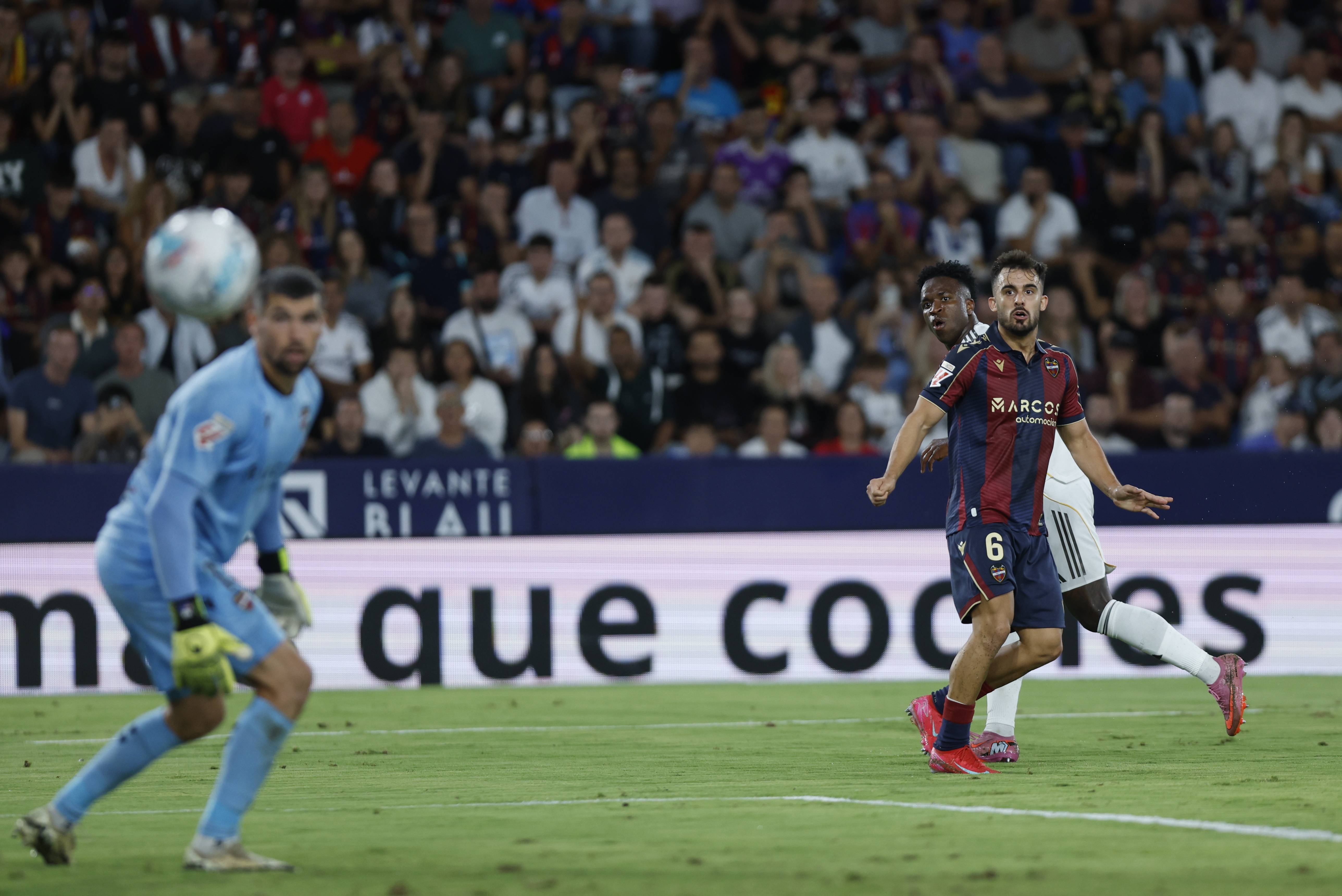 (外代二线)足球——西甲:皇马胜莱万特