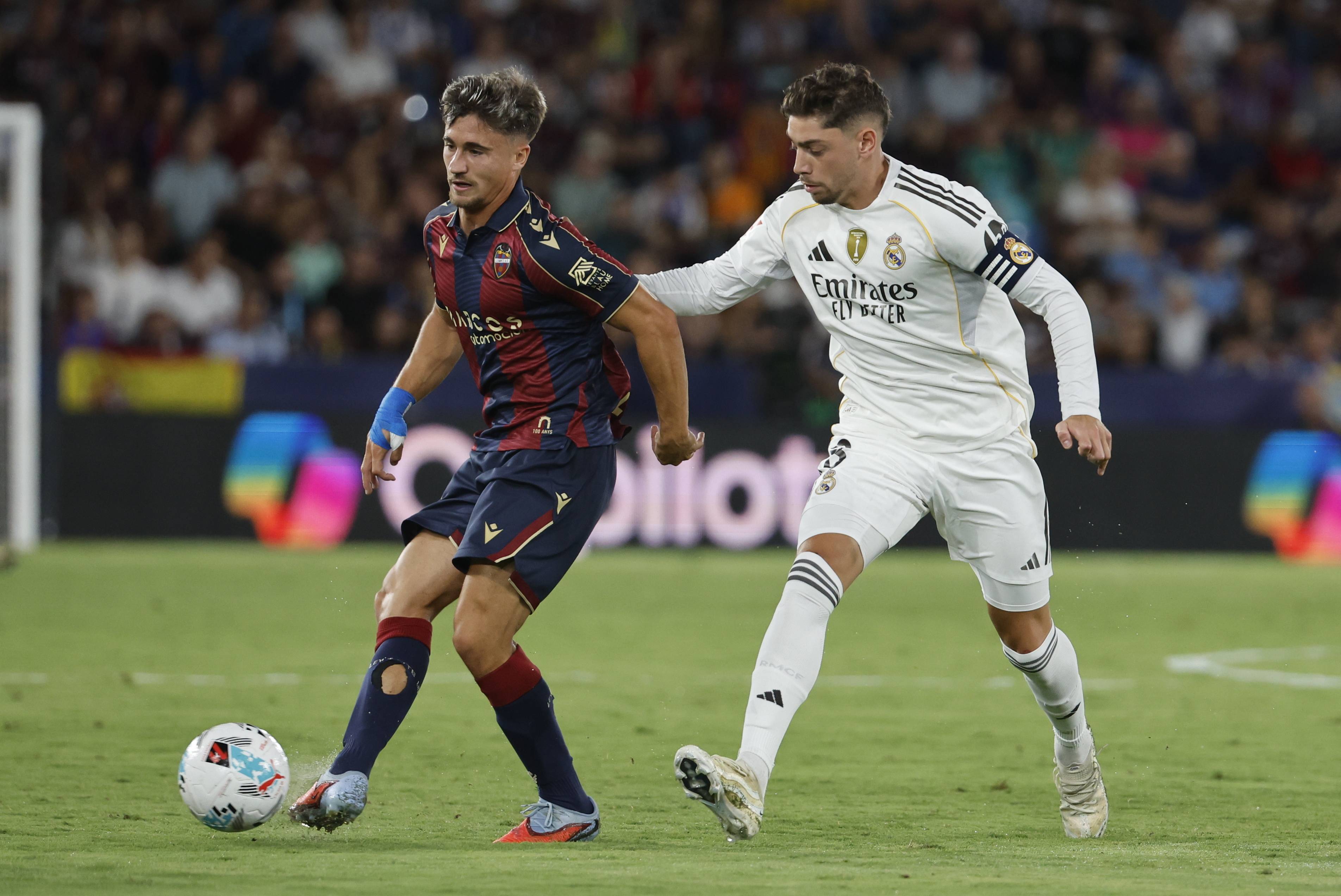 (外代二线)足球——西甲:皇马胜莱万特